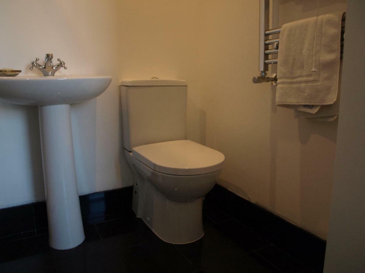 Gentian House Bed & Breakfast Мидълтън ин Тисдейл Екстериор снимка