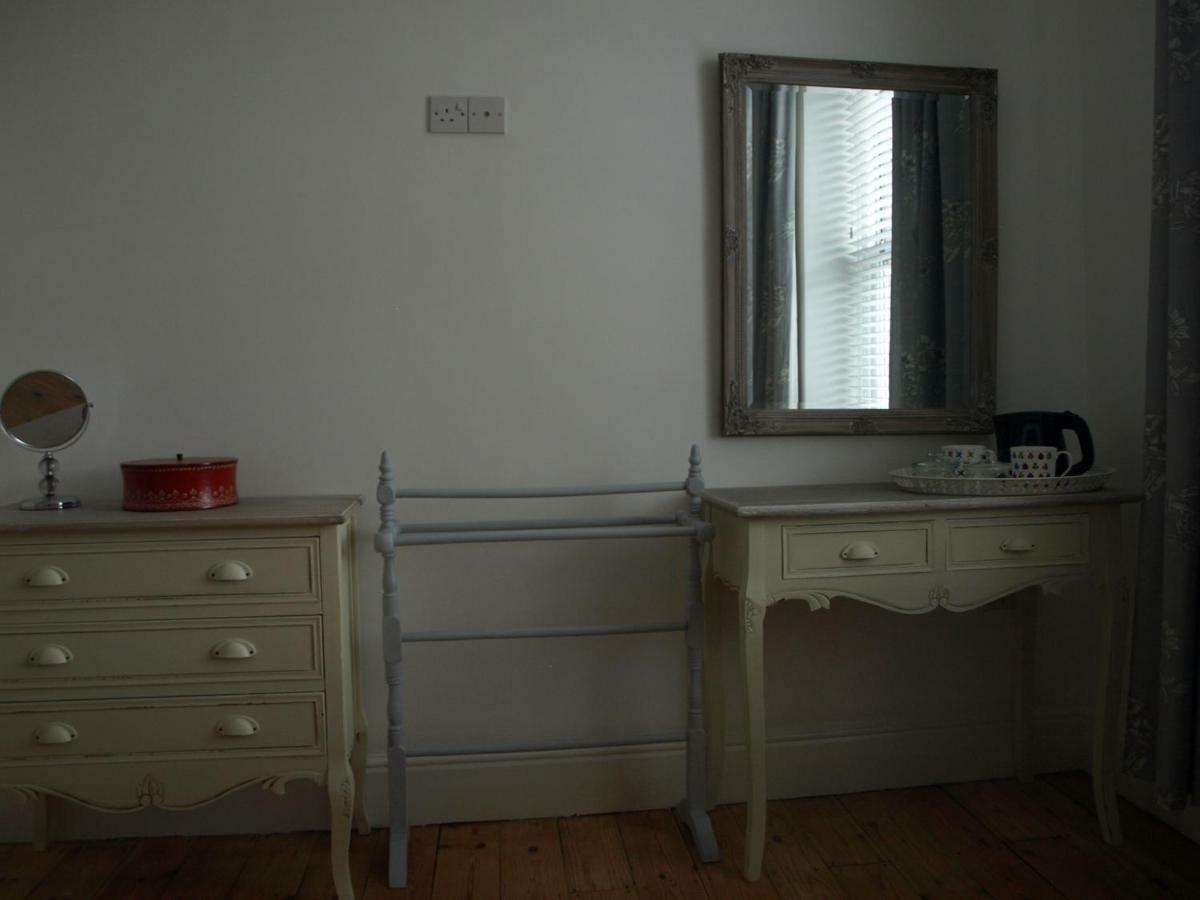 Gentian House Bed & Breakfast Мидълтън ин Тисдейл Екстериор снимка